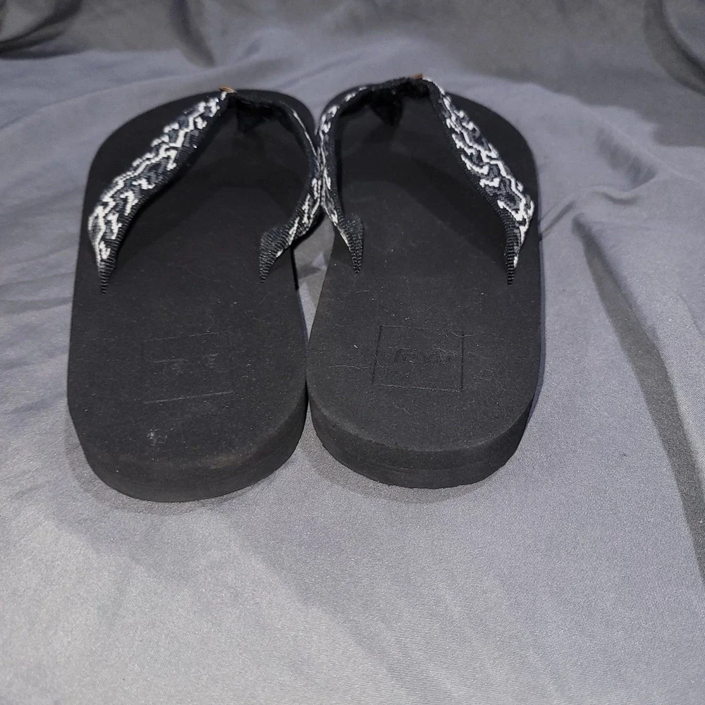 TEVA Kids Mush II Ravine Black Sandals Flip Flops Size 6 Youth
